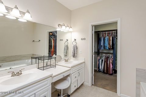 Tiny photo for 17 Stone Oak Boulevard, Holland, OH 43528 (MLS # 10001973)