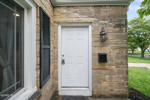 Tiny photo for 2160 Marlow Road, Toledo, OH 43613 (MLS # 10013032)