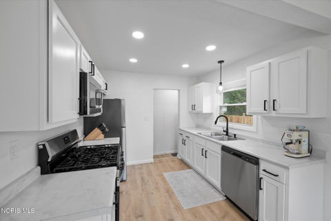 Tiny photo for 2160 Marlow Road, Toledo, OH 43613 (MLS # 10013032)