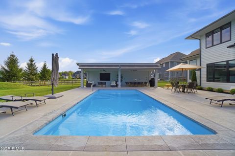 Tiny photo for 4225 Thornbury Court, Perrysburg, OH 43551 (MLS # 10007714)