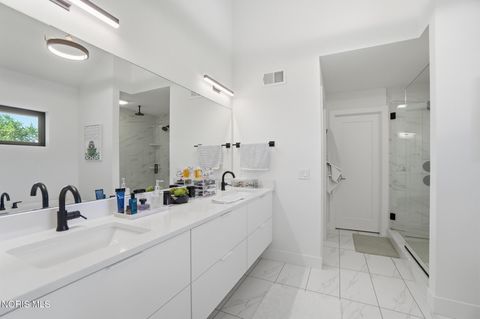 Tiny photo for 4225 Thornbury Court, Perrysburg, OH 43551 (MLS # 10007714)