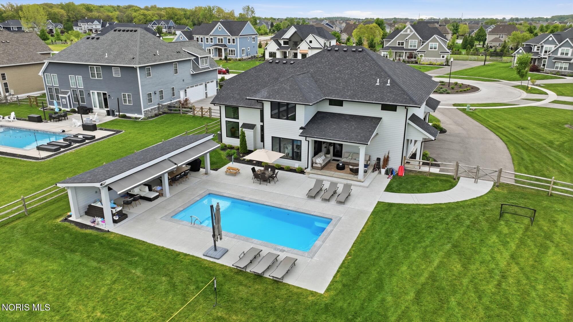 4225 Thornbury Court