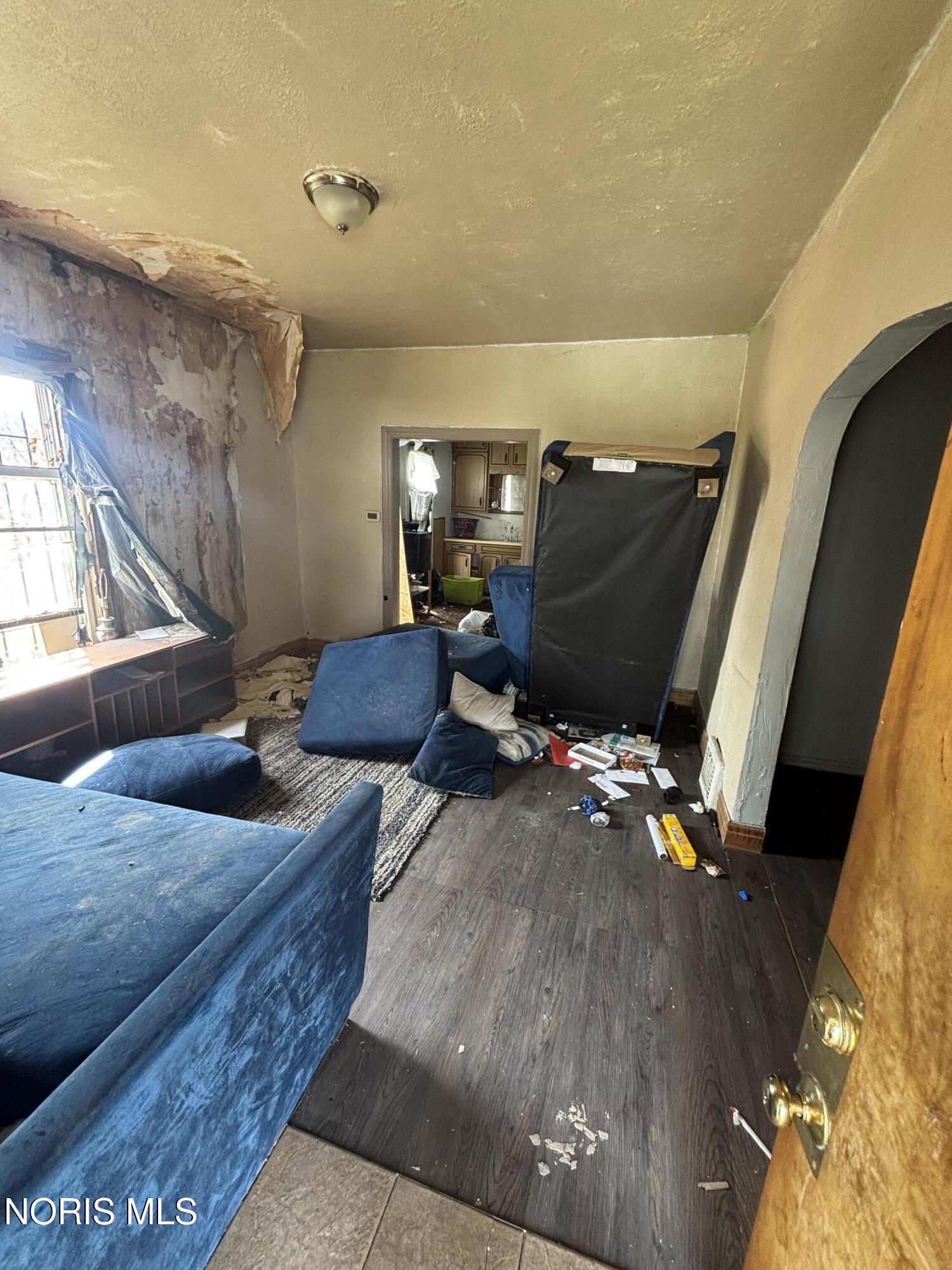 3343 Franklin Avenue