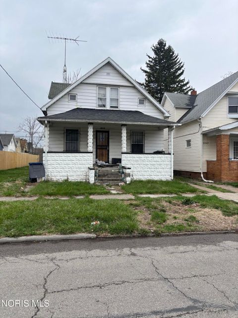 Photo of 3343 Franklin Avenue, Toledo, OH 43608 (MLS # 10006331)