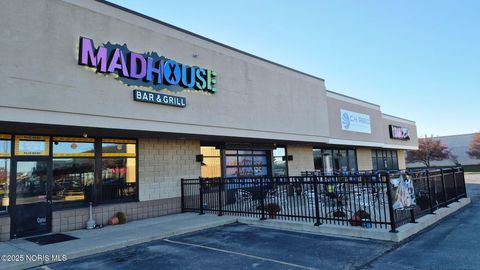 Photo of 7820 Ponderosa Road, Perrysburg, OH 43551 (MLS # 10001663)