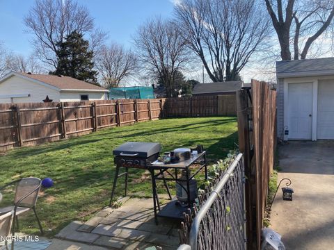 Tiny photo for 196 Sheffield Street, Bellevue, OH 44811 (MLS # 10005844)