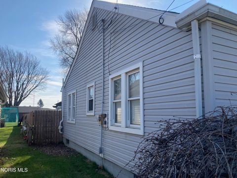 Tiny photo for 196 Sheffield Street, Bellevue, OH 44811 (MLS # 10005844)