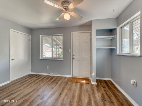 Tiny photo for 5712 Edgewater Drive, Toledo, OH 43611 (MLS # 10014058)