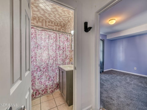 Tiny photo for 5712 Edgewater Drive, Toledo, OH 43611 (MLS # 10014058)