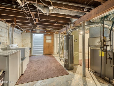 Tiny photo for 5712 Edgewater Drive, Toledo, OH 43611 (MLS # 10014058)