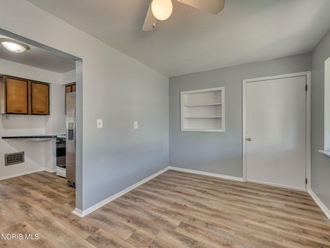 Tiny photo for 5712 Edgewater Drive, Toledo, OH 43611 (MLS # 10014058)