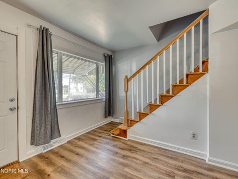 Tiny photo for 5712 Edgewater Drive, Toledo, OH 43611 (MLS # 10014058)
