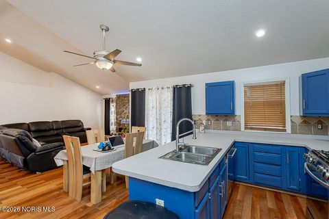 Tiny photo for 1137 Bedford Woods Drive, Toledo, OH 43615 (MLS # 10002849)