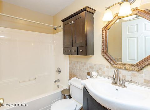 Tiny photo for 1137 Bedford Woods Drive, Toledo, OH 43615 (MLS # 10002849)