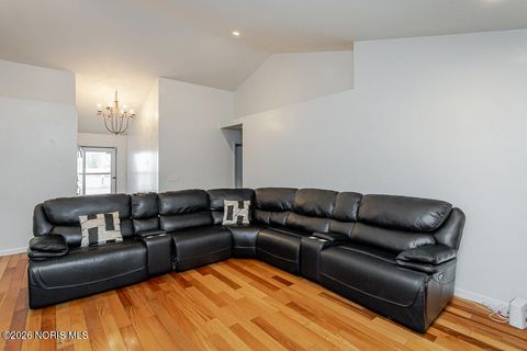 Tiny photo for 1137 Bedford Woods Drive, Toledo, OH 43615 (MLS # 10002849)