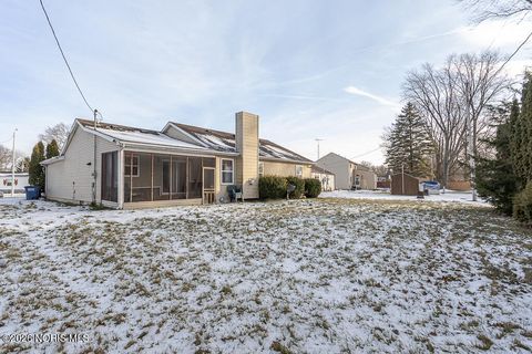 Tiny photo for 1137 Bedford Woods Drive, Toledo, OH 43615 (MLS # 10002849)