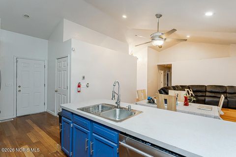 Tiny photo for 1137 Bedford Woods Drive, Toledo, OH 43615 (MLS # 10002849)