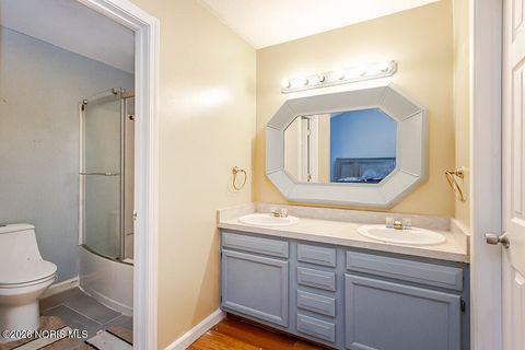 Tiny photo for 1137 Bedford Woods Drive, Toledo, OH 43615 (MLS # 10002849)