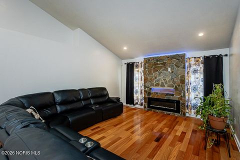 Tiny photo for 1137 Bedford Woods Drive, Toledo, OH 43615 (MLS # 10002849)