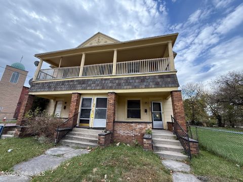 Photo of 901 N Detroit Avenue, Toledo, OH 43607 (MLS # 10001097)