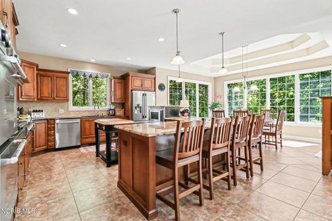 Tiny photo for 3401 Swan Ridge Lane, Maumee, OH 43537 (MLS # 10008840)