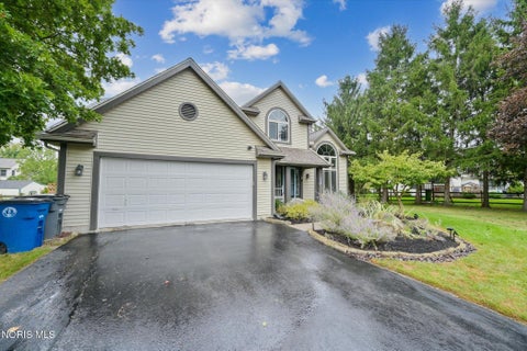 Tiny photo for 548 Fox View Court, Perrysburg, OH 43551 (MLS # 10013475)