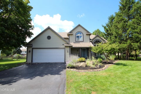 Photo of 548 Fox View Court, Perrysburg, OH 43551 (MLS # 10013475)