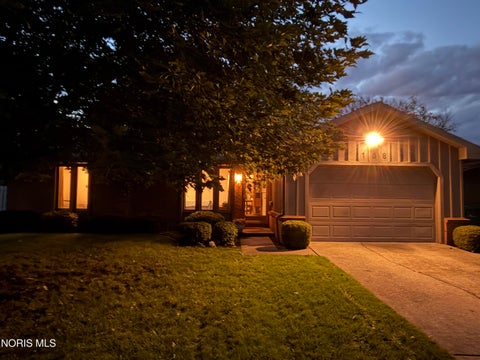 Photo of 108 Homestead Drive, Rossford, OH 43460 (MLS # 10013195)