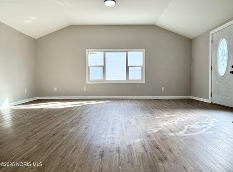 Tiny photo for 2745 Mechanic Street, Oregon, OH 43616 (MLS # 10000109)
