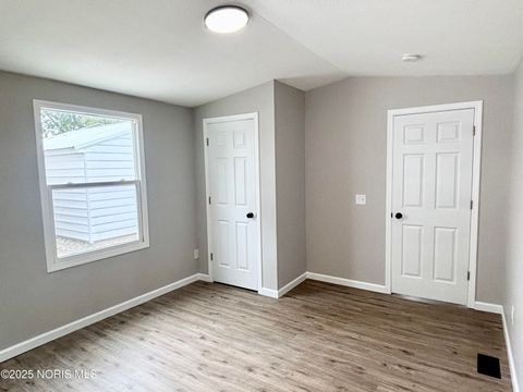 Tiny photo for 2745 Mechanic Street, Oregon, OH 43616 (MLS # 10000109)