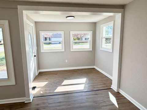 Tiny photo for 2745 Mechanic Street, Oregon, OH 43616 (MLS # 10000109)