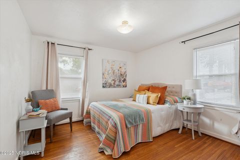 Tiny photo for 4528 Devonshire Road, Toledo, OH 43614 (MLS # 10000607)