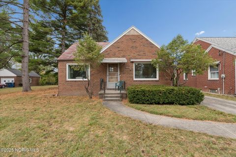 Tiny photo for 4528 Devonshire Road, Toledo, OH 43614 (MLS # 10000607)