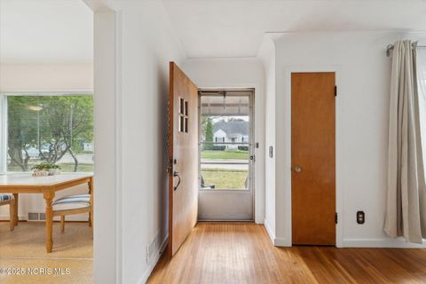 Tiny photo for 4528 Devonshire Road, Toledo, OH 43614 (MLS # 10000607)