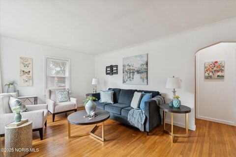 Tiny photo for 4528 Devonshire Road, Toledo, OH 43614 (MLS # 10000607)