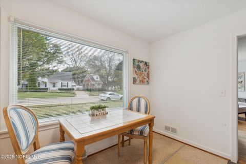 Tiny photo for 4528 Devonshire Road, Toledo, OH 43614 (MLS # 10000607)