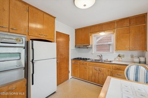 Tiny photo for 4528 Devonshire Road, Toledo, OH 43614 (MLS # 10000607)