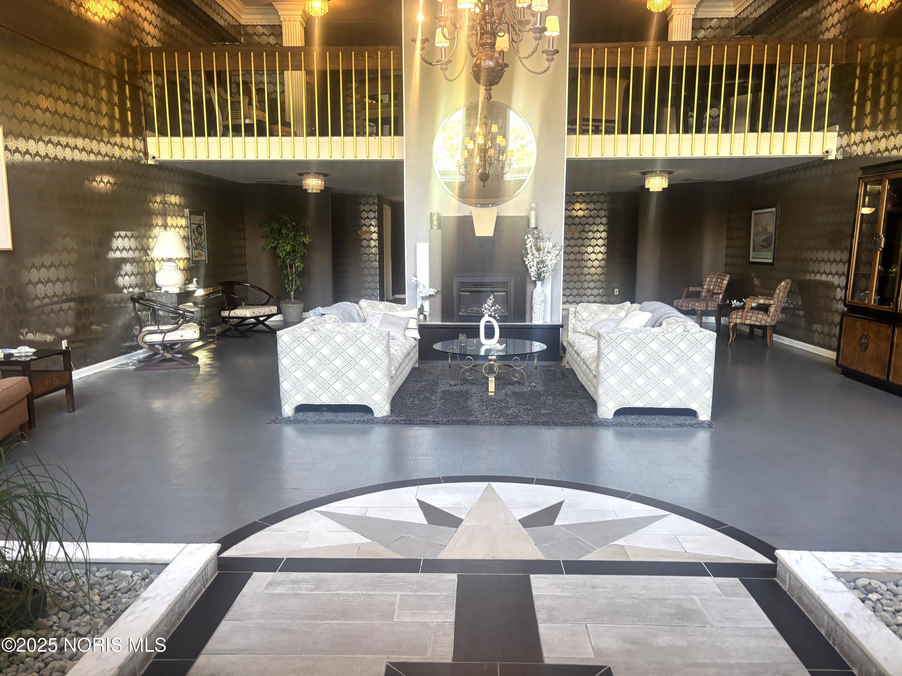 4343 W Bancroft Street Apt 3l
