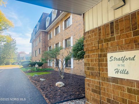Tiny photo for 4343 W Bancroft Street #Apt 3l, Ottawa Hills, OH 43615 (MLS # 10000346)