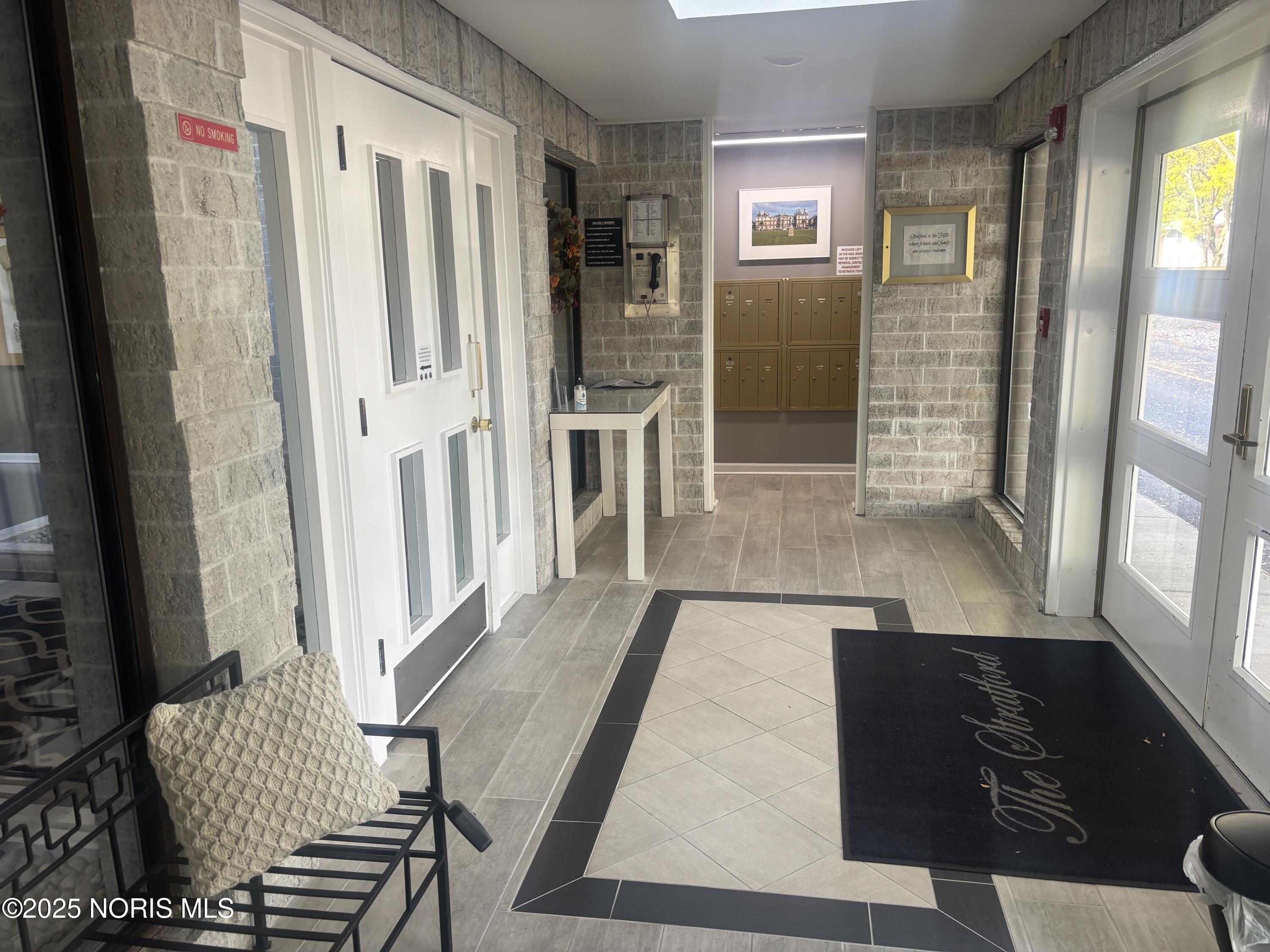 4343 W Bancroft Street Apt 3l