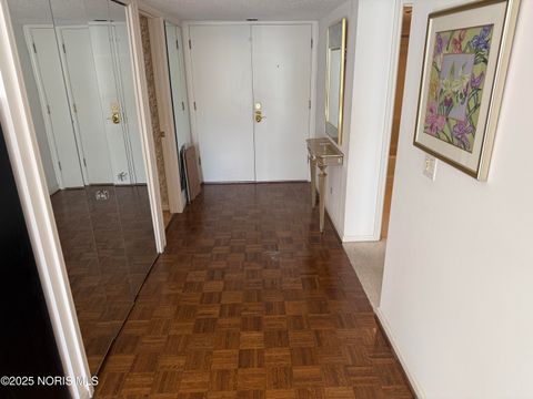 Tiny photo for 4343 W Bancroft Street #Apt 3l, Ottawa Hills, OH 43615 (MLS # 10000346)