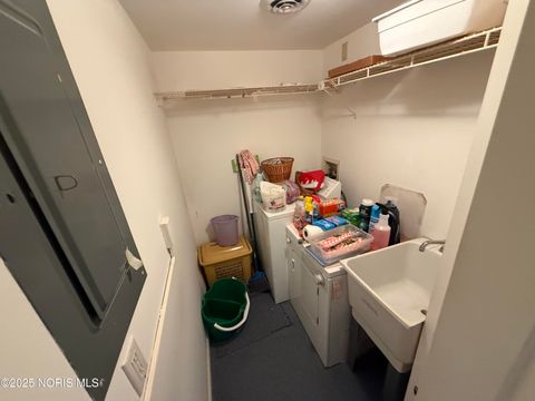 Tiny photo for 4343 W Bancroft Street #Apt 3l, Ottawa Hills, OH 43615 (MLS # 10000346)