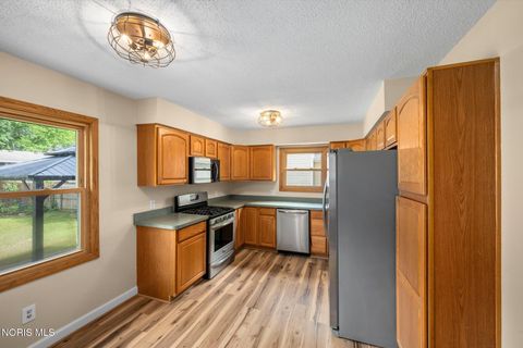 Tiny photo for 5702 Westview Drive, Sylvania, OH 43560 (MLS # 10008203)