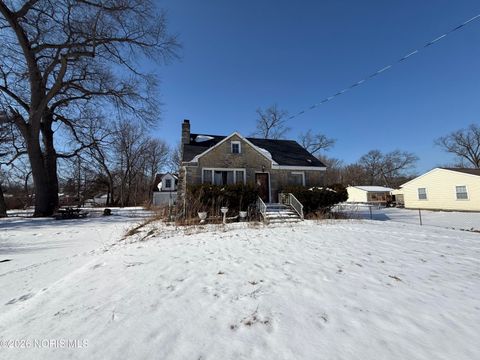Tiny photo for 47 Medbury Street, Holland, OH 43528 (MLS # 10004069)