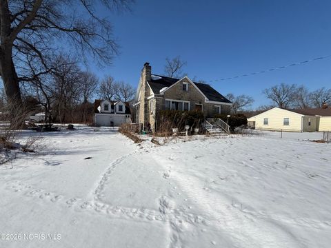 Tiny photo for 47 Medbury Street, Holland, OH 43528 (MLS # 10004069)