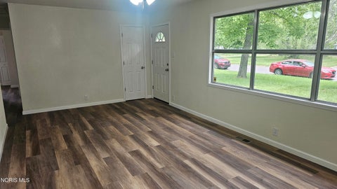 Tiny photo for 401 Dickens Drive, Toledo, OH 43607 (MLS # 10009009)