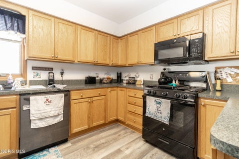 Tiny photo for 4322 Townhouse Drive # C, Oregon, OH 43616 (MLS # 10012638)