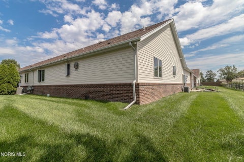 Tiny photo for 4322 Townhouse Drive # C, Oregon, OH 43616 (MLS # 10012638)