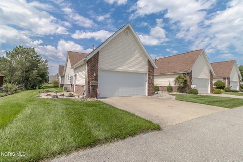 Tiny photo for 4322 Townhouse Drive # C, Oregon, OH 43616 (MLS # 10012638)