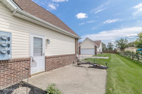 Tiny photo for 4322 Townhouse Drive # C, Oregon, OH 43616 (MLS # 10012638)